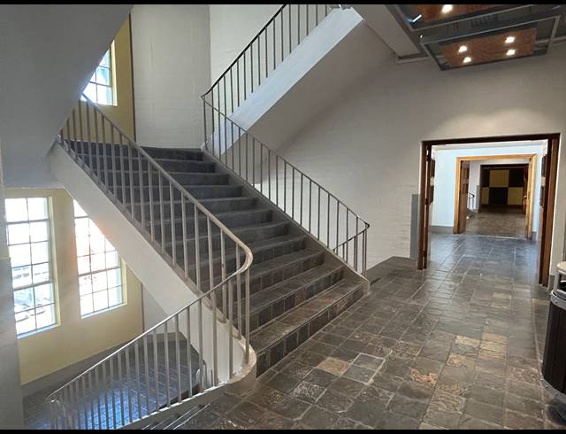 545M² BUILDING TO LET IN WOODSTOCK
